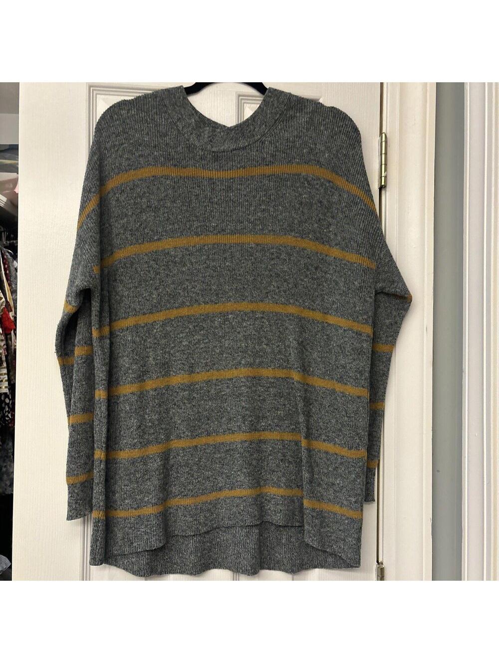 AEO American Eagle Outfitters Medium Jegging Sweater ~Gray And Yellow Striped